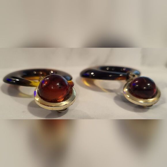 Vintage Oversized Faux Amber Clip ons - Picture 6 of 12
